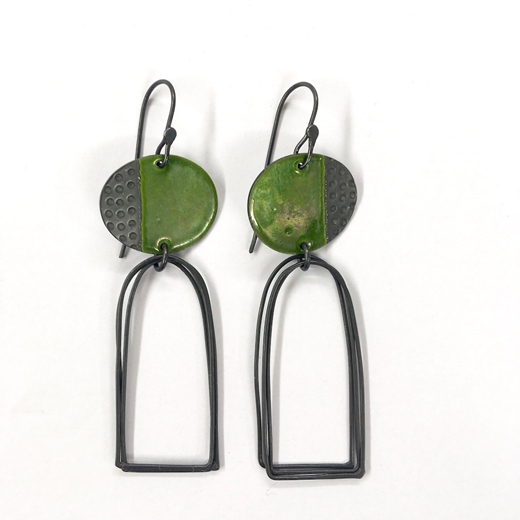 Islands earrings glossy green