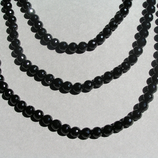 Onyx triple strand necklace - bead detail.