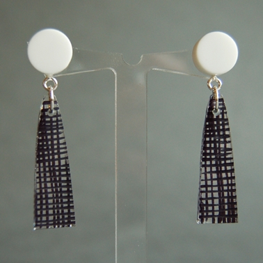weave long drop black earrings