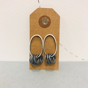 Oval loopy earring