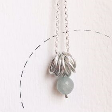 Loopy pendant with aquamarine