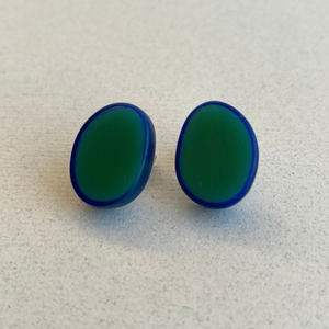 studs large oval