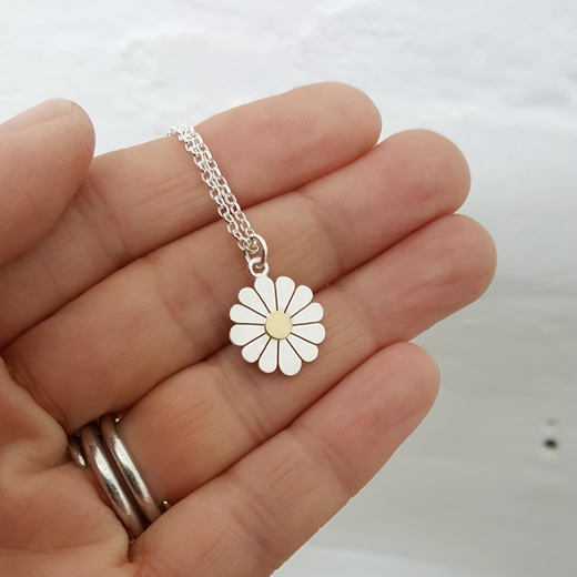 large daisy pendant