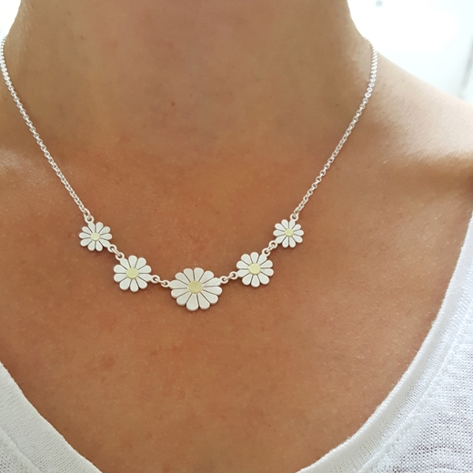 Five Daisies Necklace