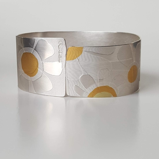 Cuff front view