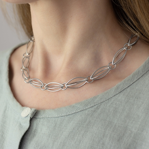 Acorn Necklace linear worn