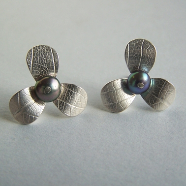 grey pearl petal earring