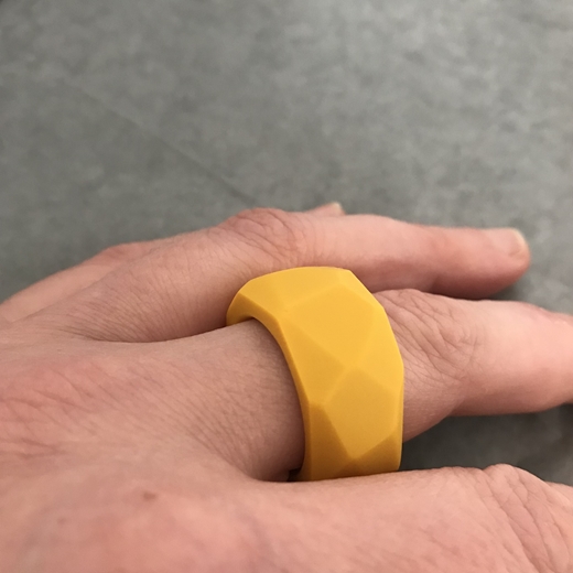 Mustard geo ring detail