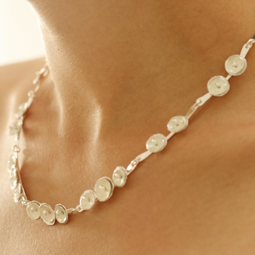 Multi Pod Necklace Pearl