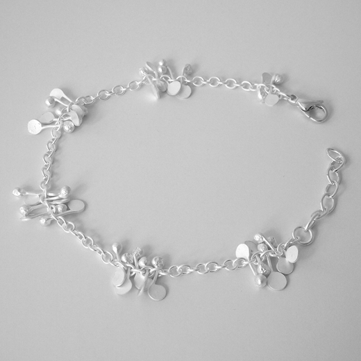 Blossom daisy chain bracelet, satin