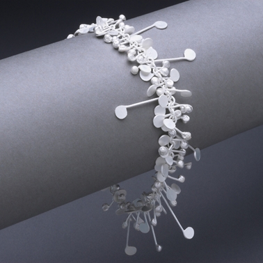 Blossom wire bracelet, satin