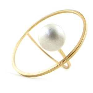 Levitate bangle - brass with silver orb