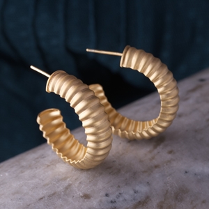 Bilbao earrings, gold-plated fine silver by Clara Breen