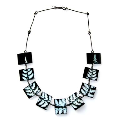 Black fern Square necklace