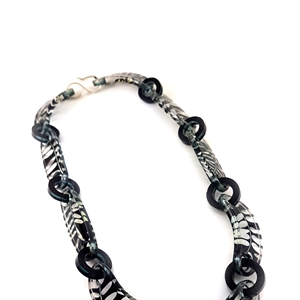 Black Vetch Chain Necklace 24