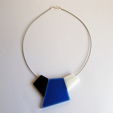 blue fragments necklace