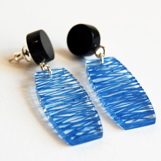 blue wired earrings 2