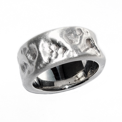 Chunky silver hammered band