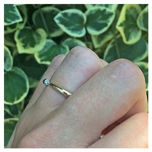 Narrow Tapering 9ct Gold Wiggly Ring