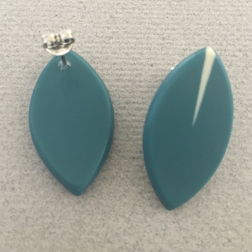 Leaf studs