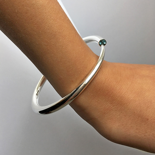 Tapering Silver Bangle with Blue Topaz