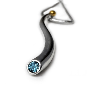Curving silver wiggly pendant