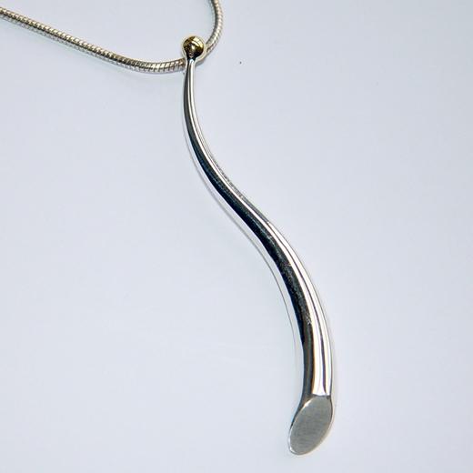 Plain silver curving pendant