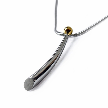 Small curved wiggly pendant