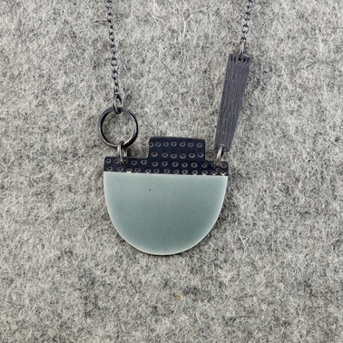 Island necklace grey