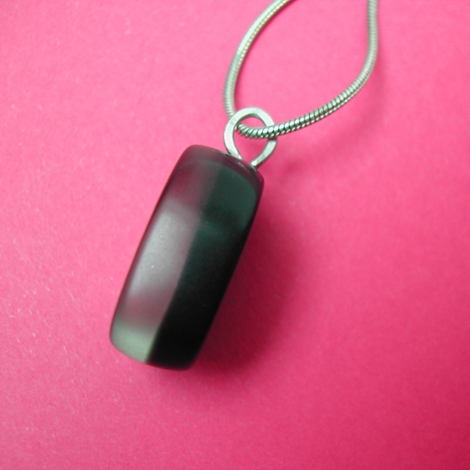 black and aluminium leaf oval pendant side view