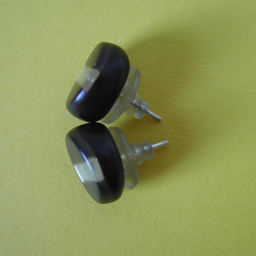 black round studs with aluminium leaf side view