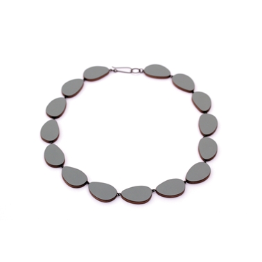 Dark grey curve necklace
