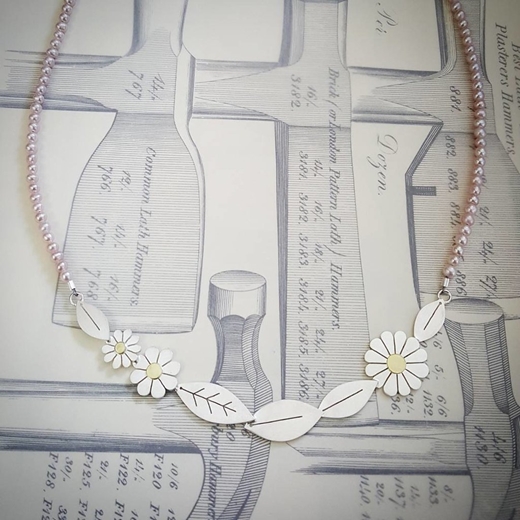 daisies and leaves necklace 2