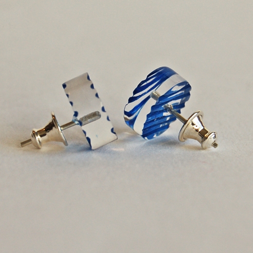 blue disc stud earrings 02