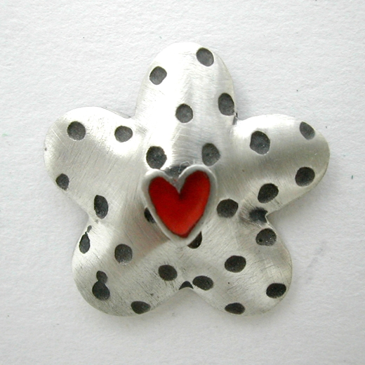 Dotty daisy earrings with red hearts,detail