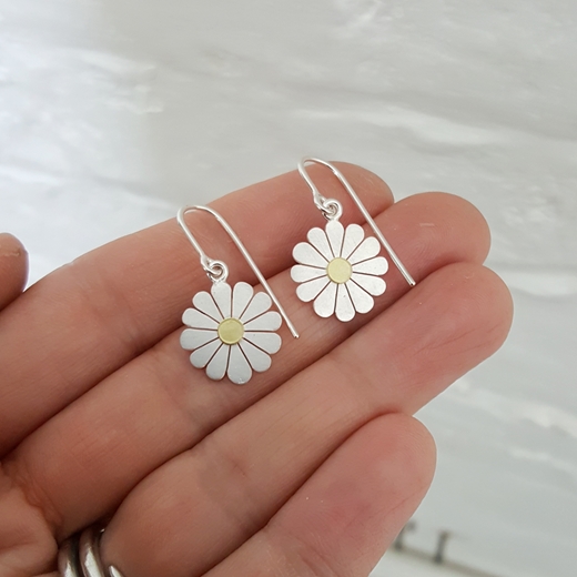 large daisy earrings