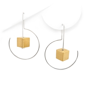 Labyrinth Midi Cube Earrings