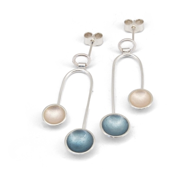 Double Balance Earrings - Ice and Pearl