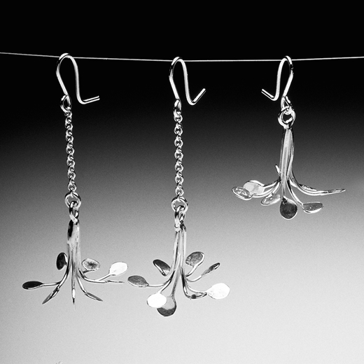 Flowerburst dangling earrings