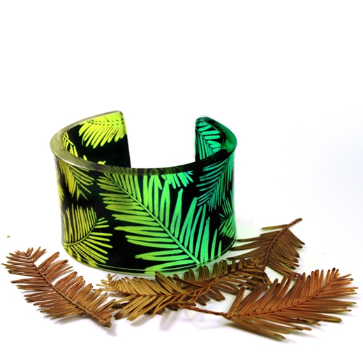 Green dip-dye Conifer leaf Recycled Plastic Cuff