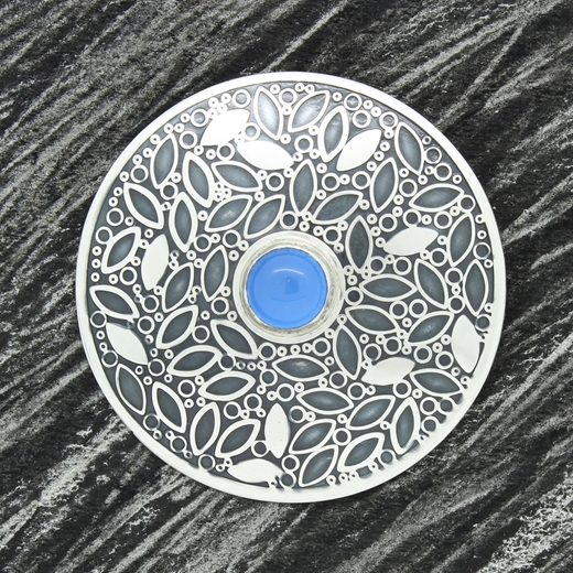 Leaf pattern brooch - Blue Chalcedony