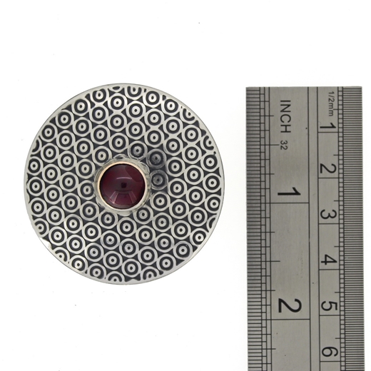Circle pattern brooch, garnet, ruler, 5