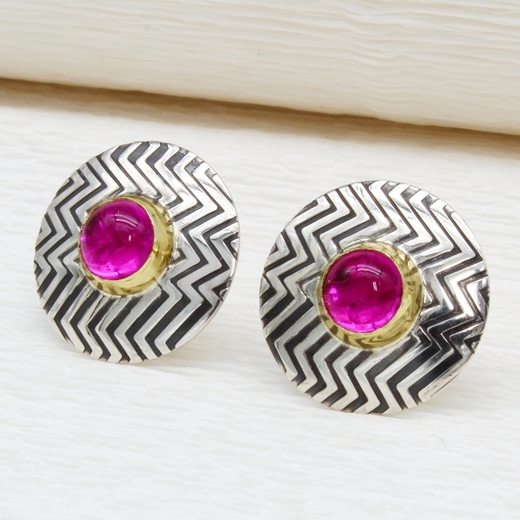 Zigzag ear studs, pink corundum gemstone, 7