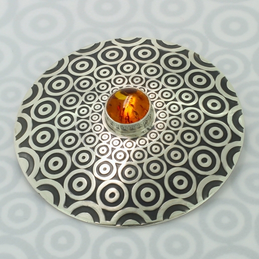 Descending circle pattern brooch, amber, 7