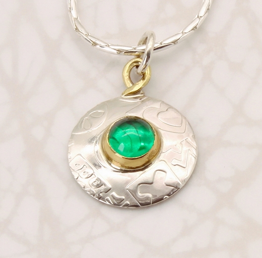 Round pendant, green spinel, small