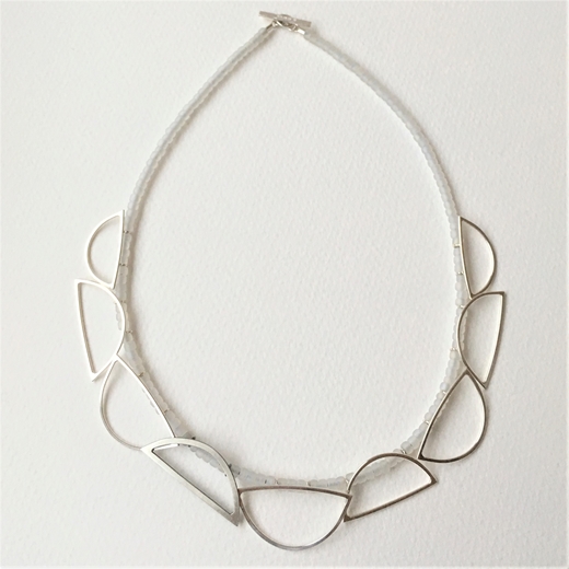 Nine wire shape necklace