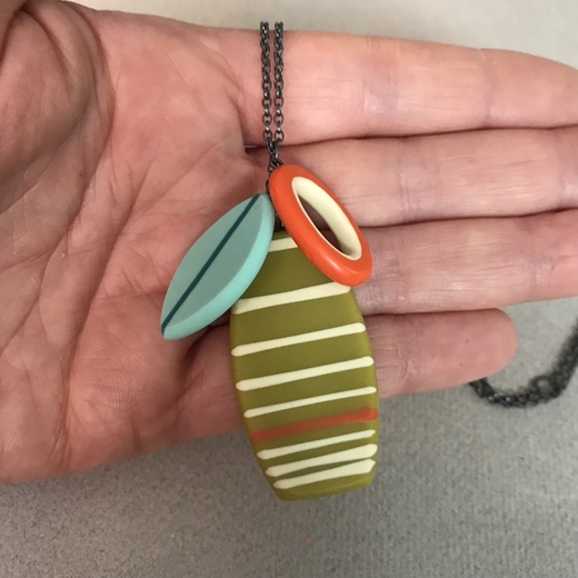 Cluster stripe necklace