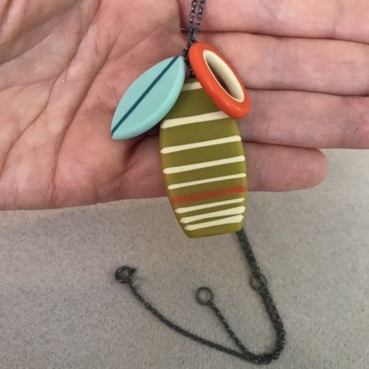 Cluster stripe necklace