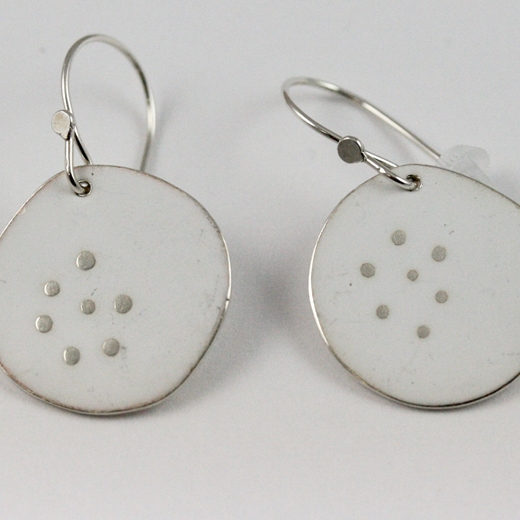 sealife earrings white detail