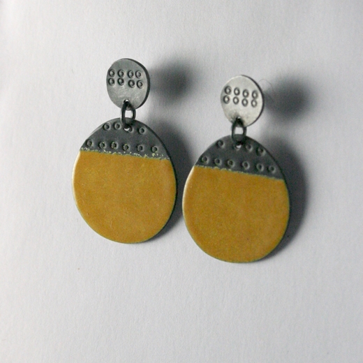 Buoy earring round yellow side